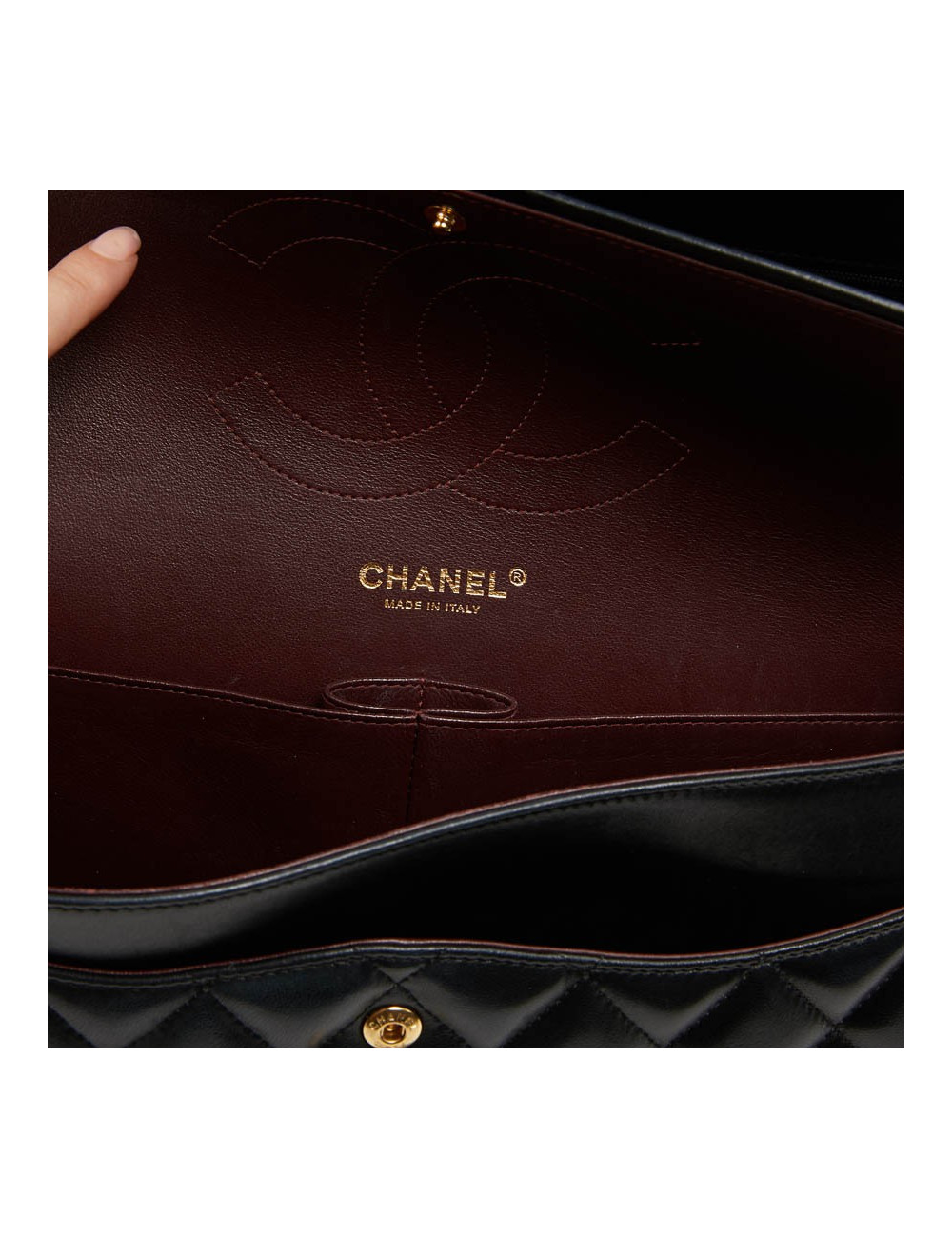 Grand sac classique CHANEL cuir matelassé noir