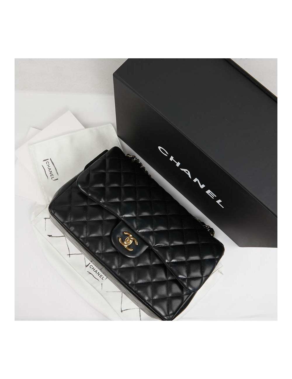 Chanel black  Jumbo quilted leather