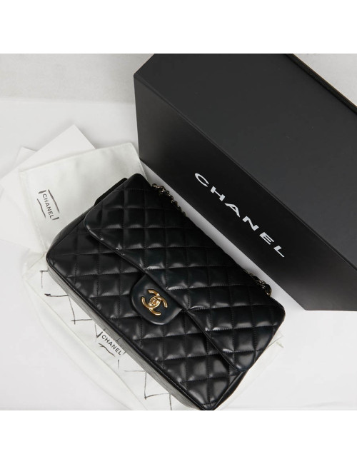 Chanel black  Jumbo quilted leather