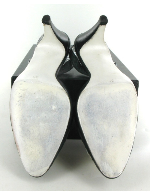 Escarpins CHANEL en cuir 