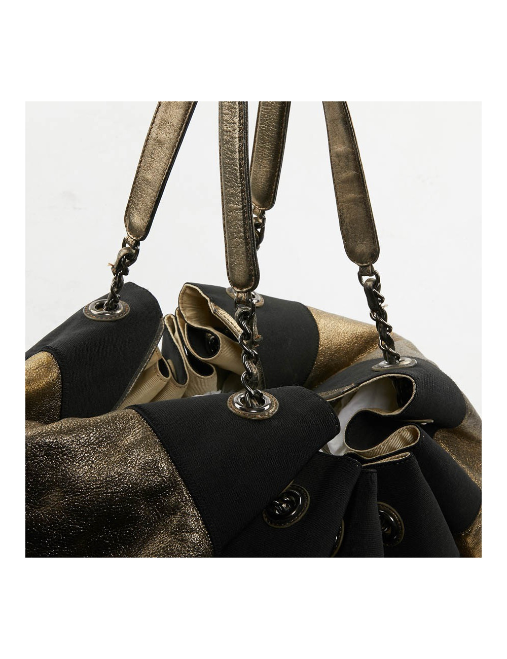 Grand sac Chanel doré brillant