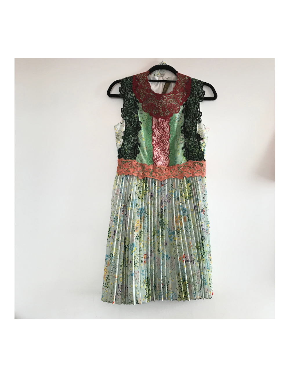 Robe VALENTINO dentelle et fleurs 