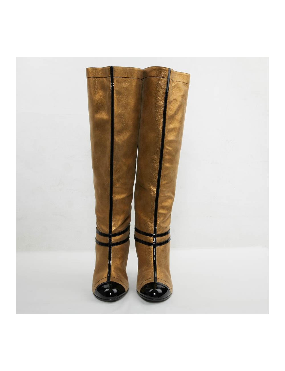 Bottes T 39 CHANEL cuir doré et bandes vernies noires