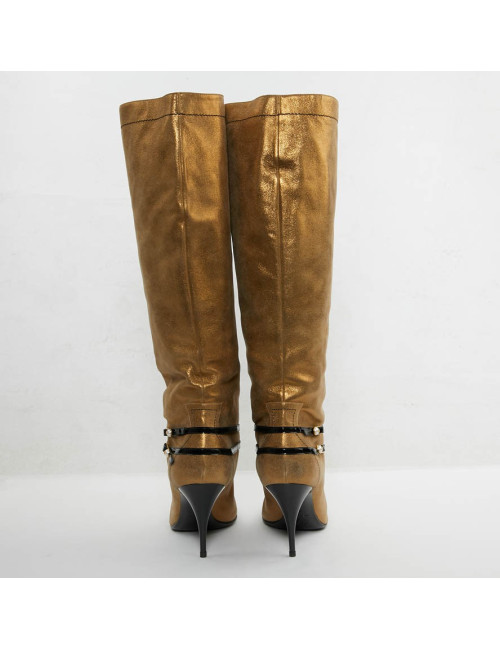 Bottes T 39 CHANEL cuir doré et bandes vernies noires