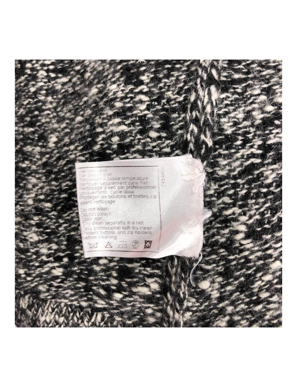 Long gilet CHANEL cachemire noir et blanc