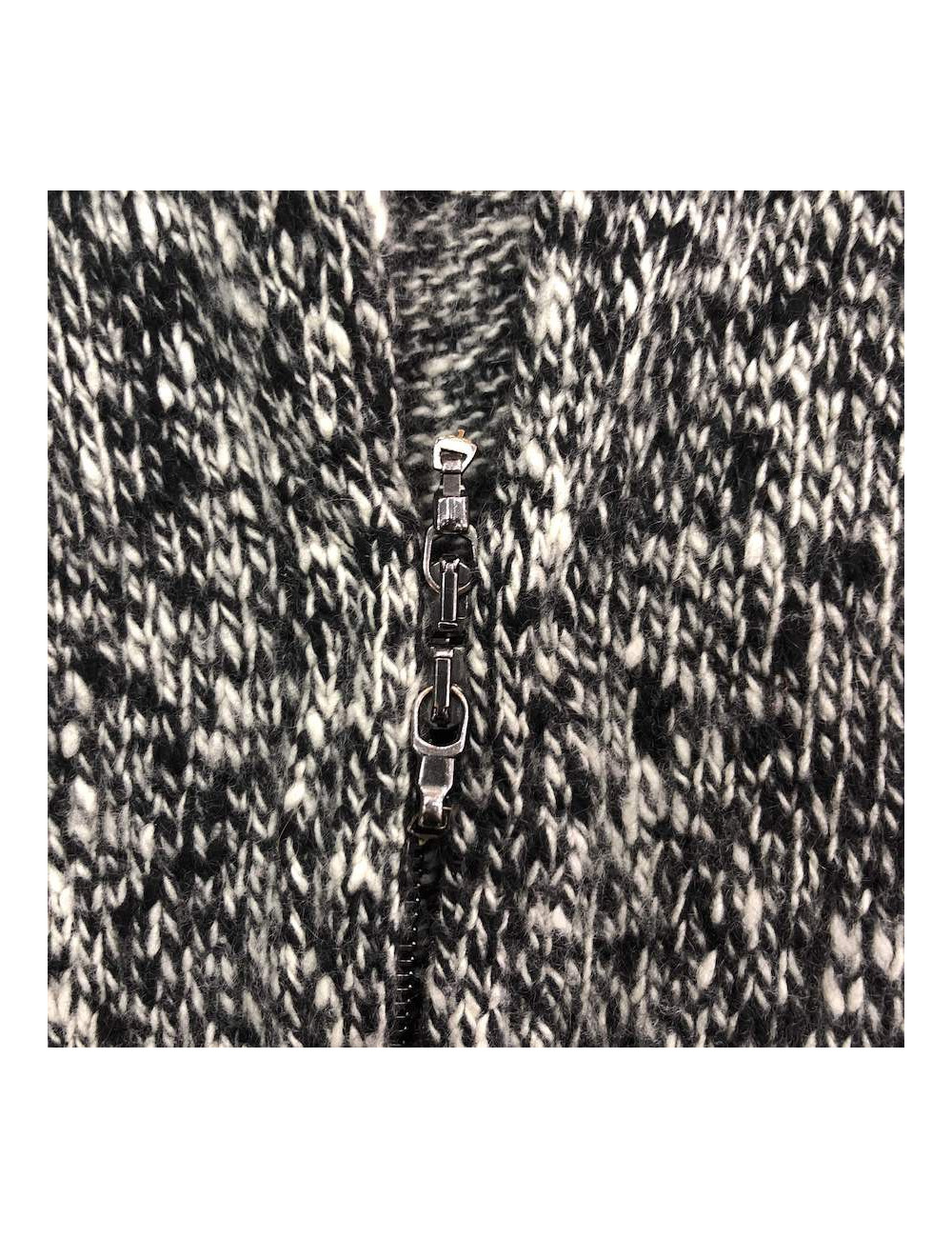 Long gilet CHANEL cachemire noir et blanc