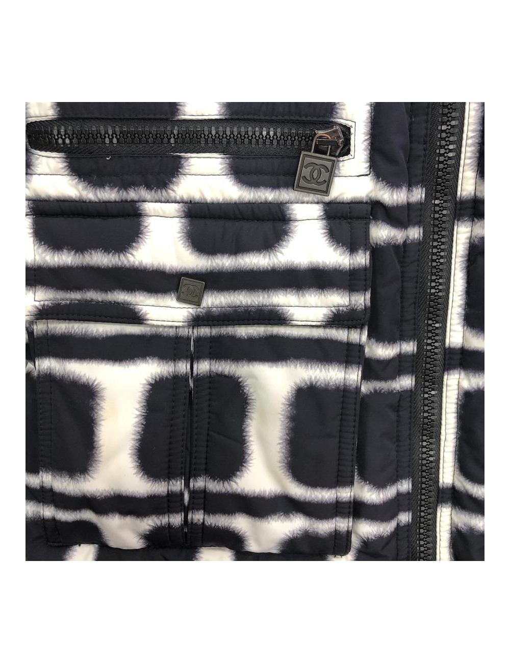 Doudoune  CHANEL T 38 toile parachute 