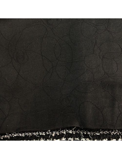 Veste T 36 CHANEL en tweed noir avec rayures blanches. Etiquette à l'intérieur noir