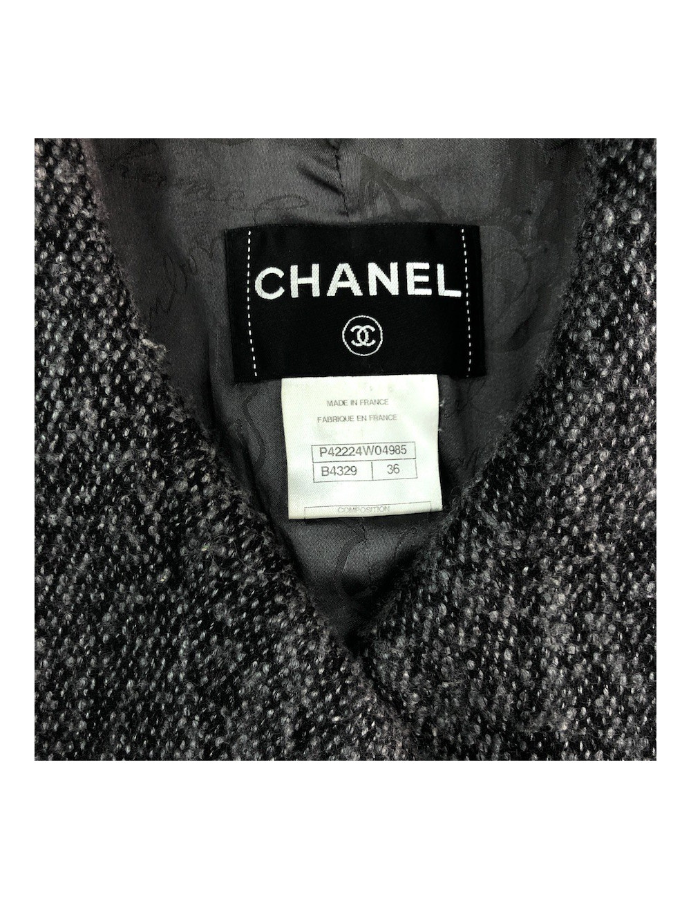 Vestes T36 CHANEL en tweed gris foncé avec deux boutons  sur le devant