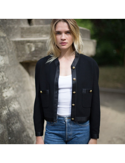 Veste T 38  CHANEL noir  ganses en soie noire