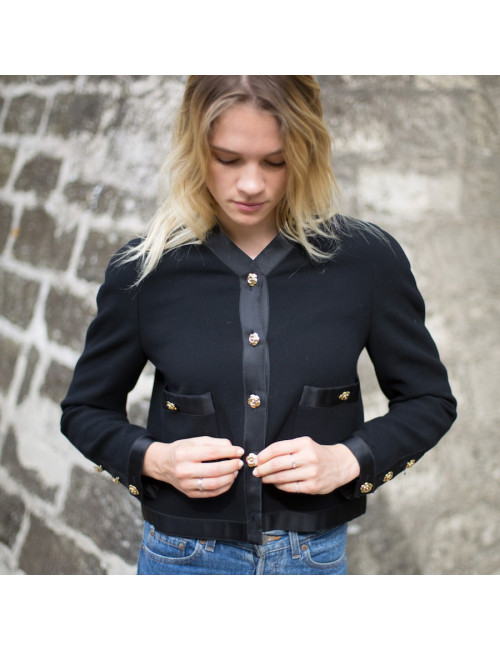 Veste T 38  CHANEL noir  ganses en soie noire