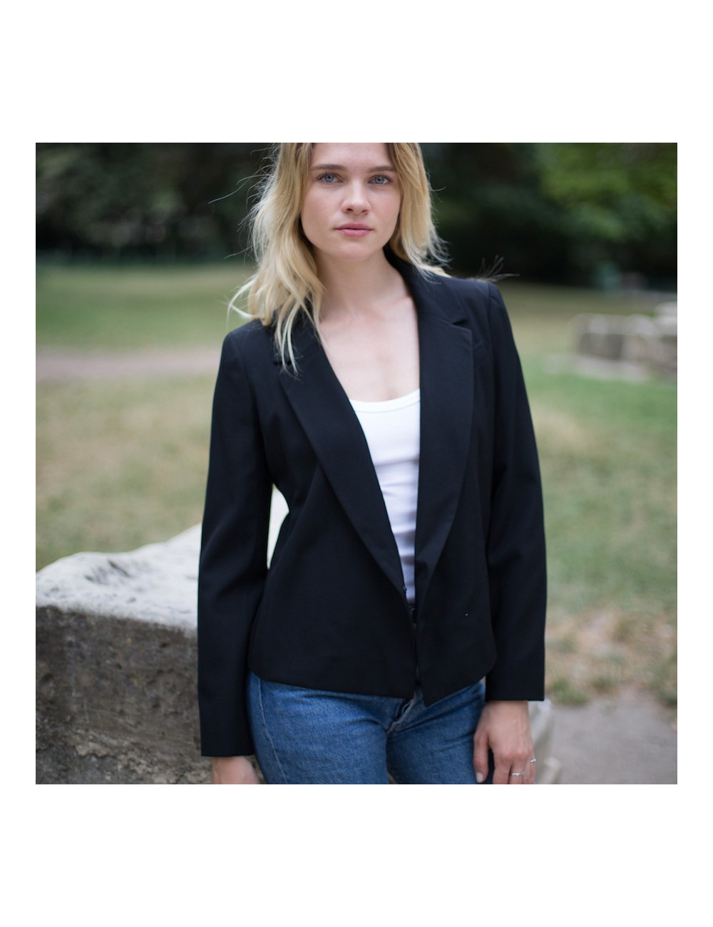 Veste T 34 CHANEL croisée laine noire