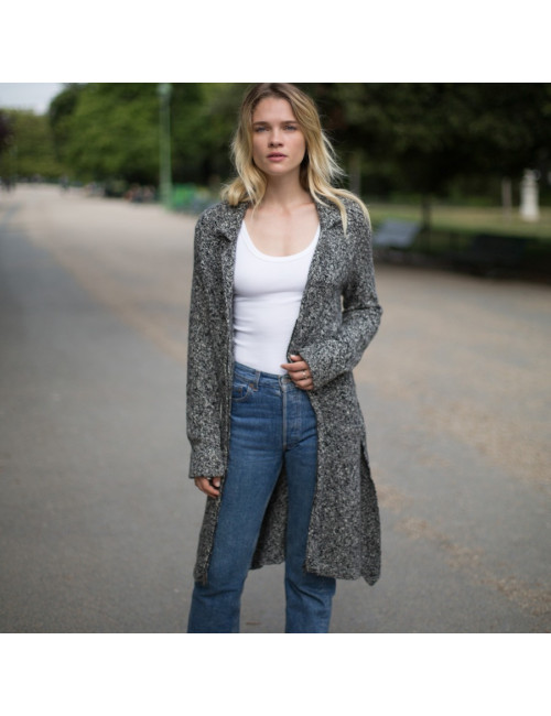 Long gilet CHANEL cachemire noir et blanc