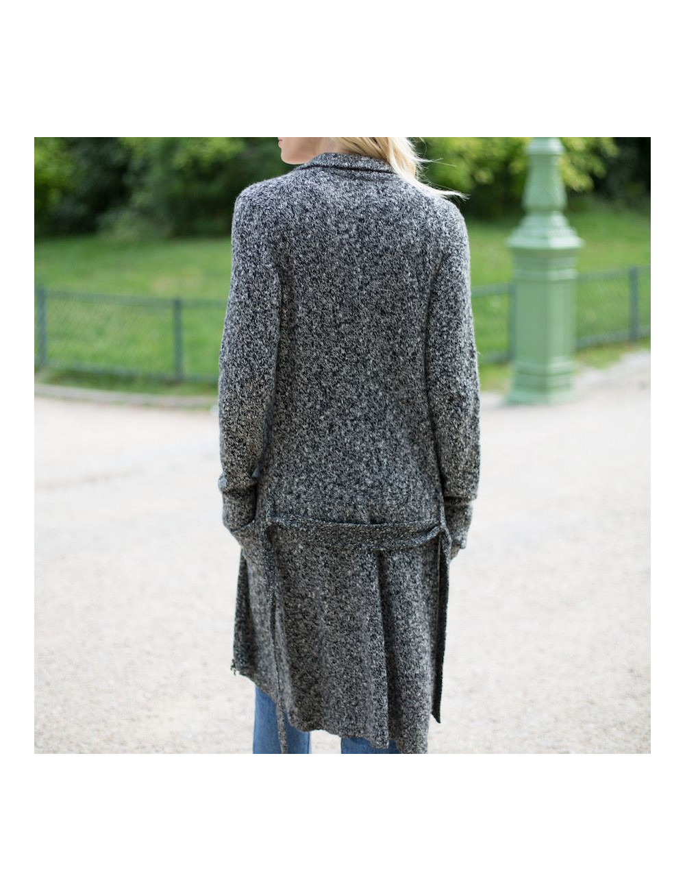 Long gilet CHANEL cachemire noir et blanc