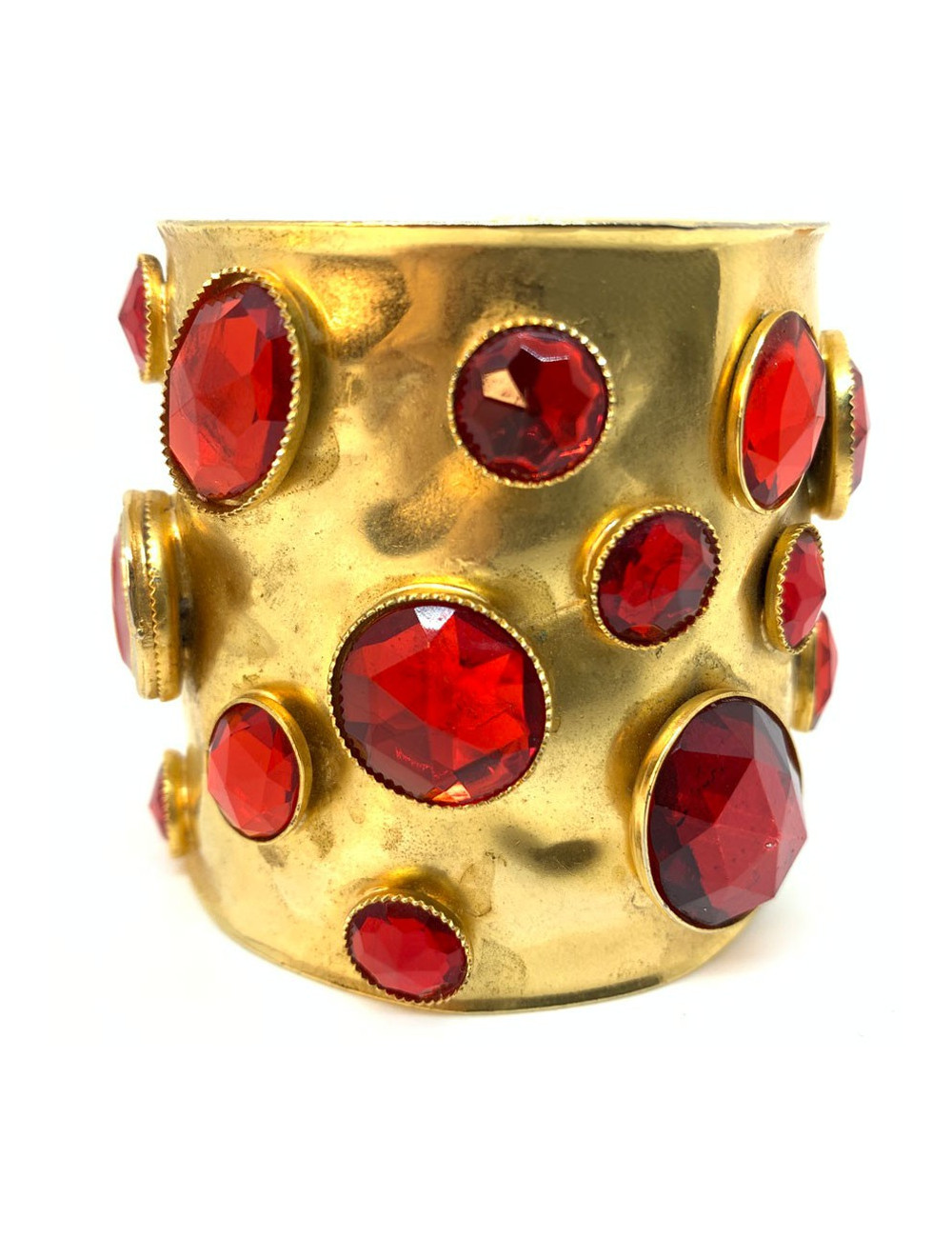 Manchette Chanel rouge et or