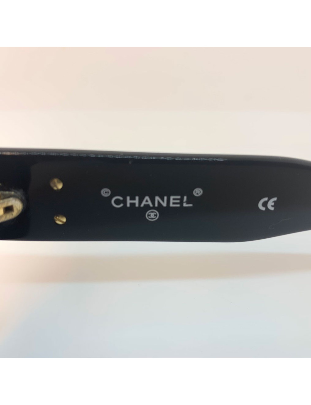 Solaires CHANEL inscription noires