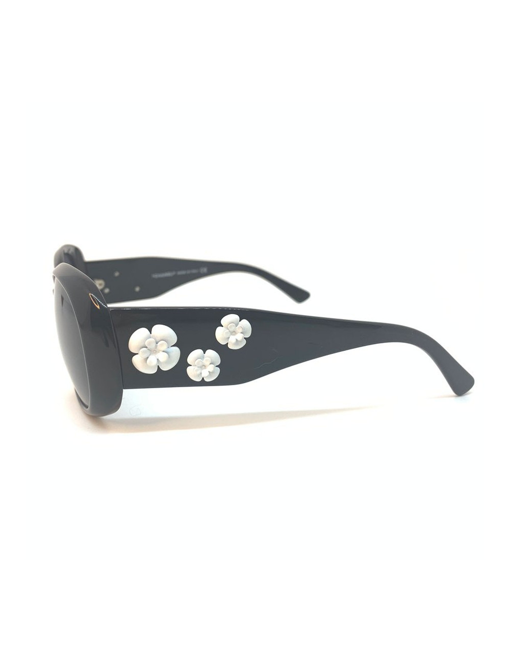 Lunettes de soleil CHANEL noires et camélia blanc