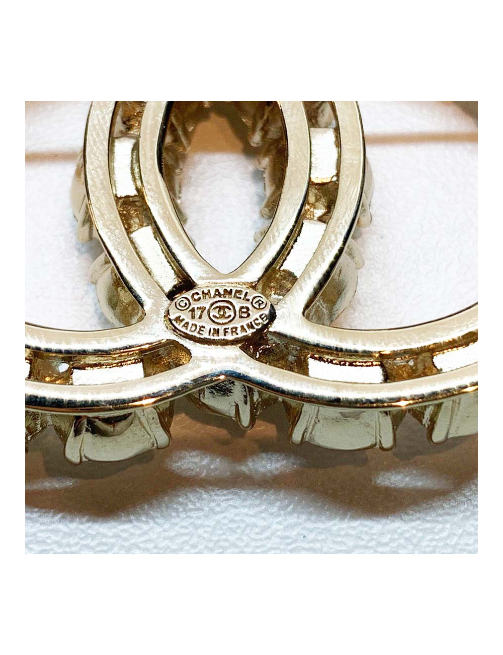 Broche CHANEL dorée