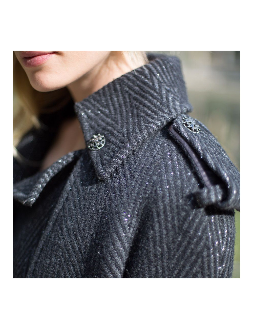 Manteau CHANEL T36 laine noire et fils d'argent