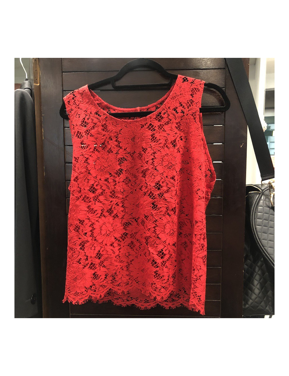 Top rouge SANS MARQUE en dentelle