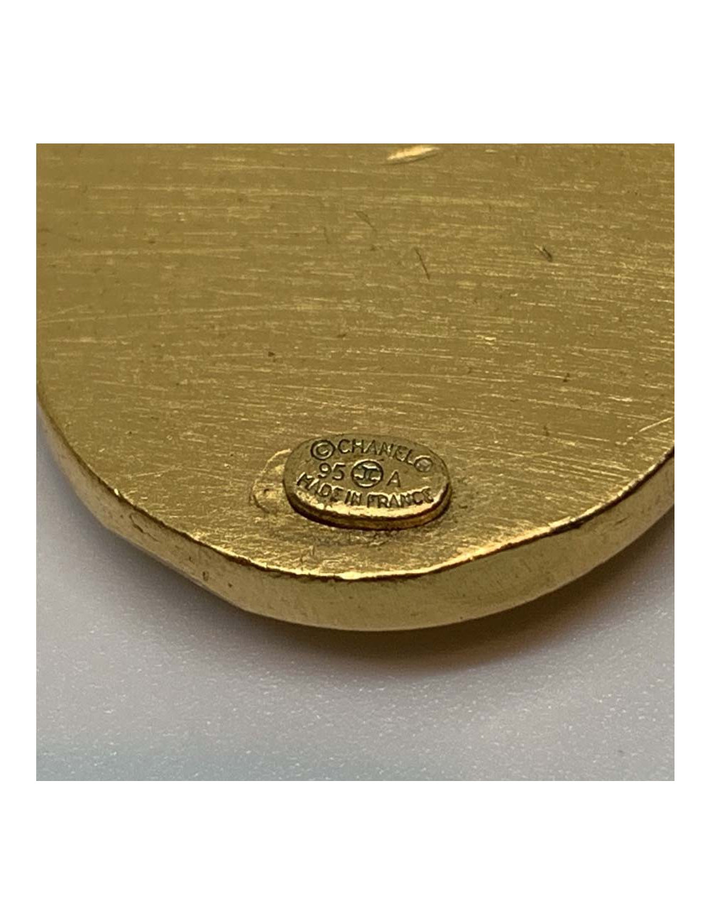 Broche vintage dorée CHANEL