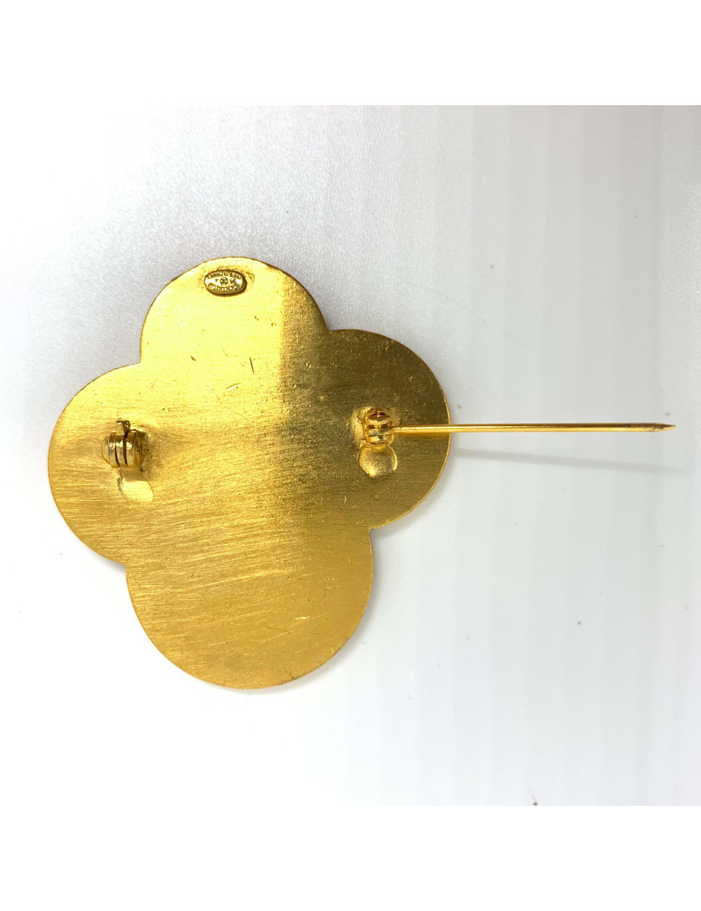 CHANEL Broche vintage dorée CC