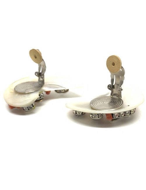 Boucles d'oreille nacre, corail et brillants