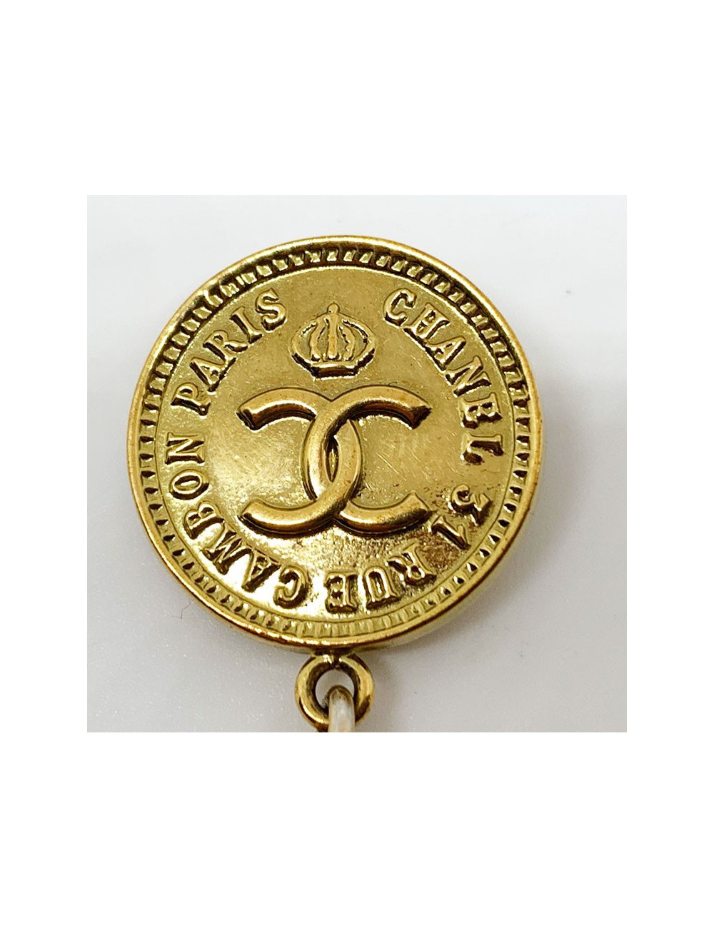 Broche CHANEL Vintage sac matelassé doré