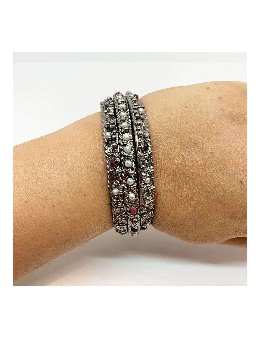 CHANEL silver, ruby and pearly beads 3 bracelet set