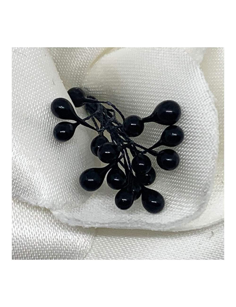 Broche Camélia CHANEL blanc et feuilles noires