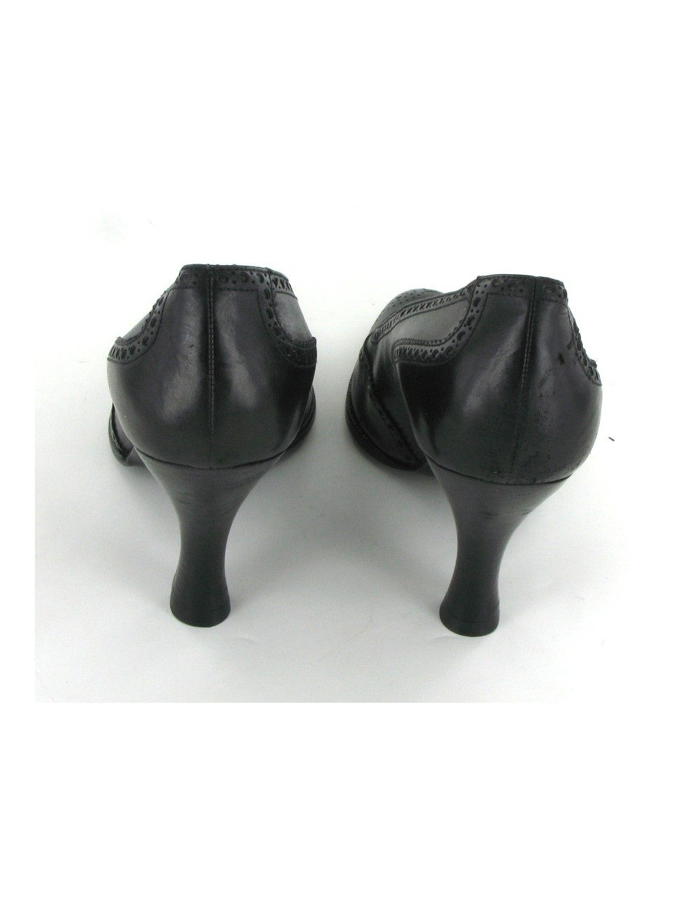 Escarpins HERMES en cuir perforé noir T 40