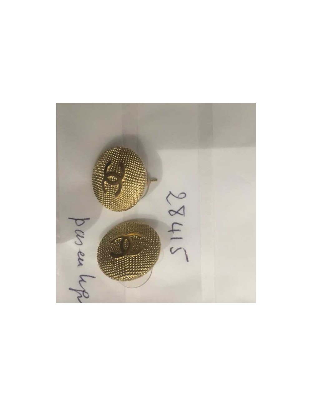 Boucles d'oreille CHANEL striées CC doré