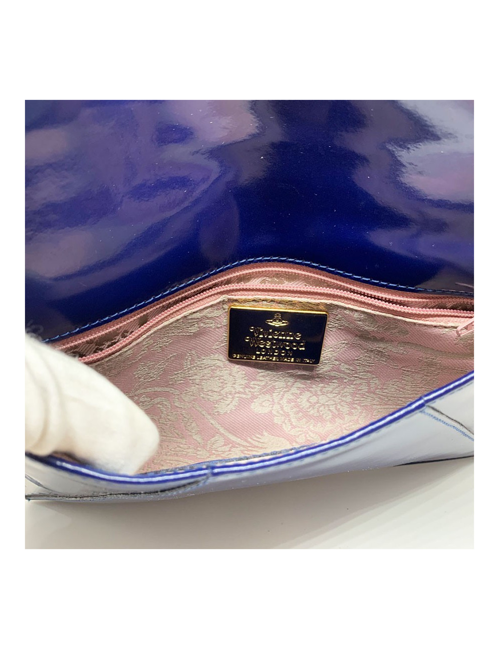 Pochette VIVIENNE WESTWOOD cuir verni bleu roi