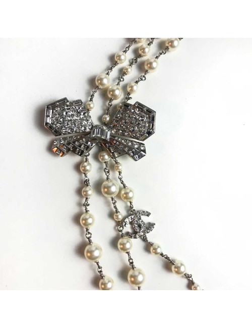 Sautoir Chanel perles et strass noeud papillon