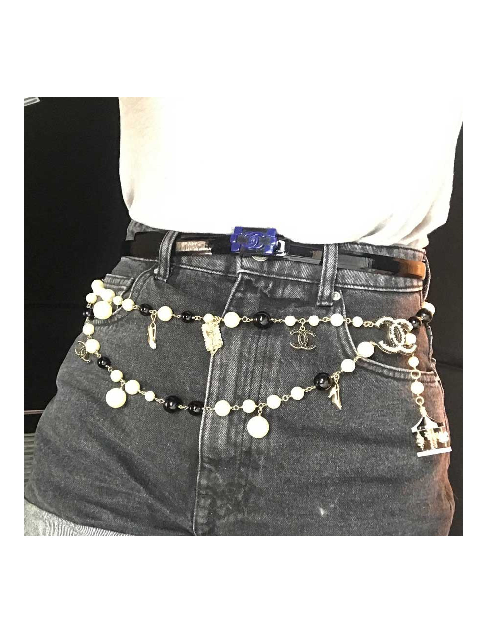 Ceinture sautoir CHANEL charms et perles