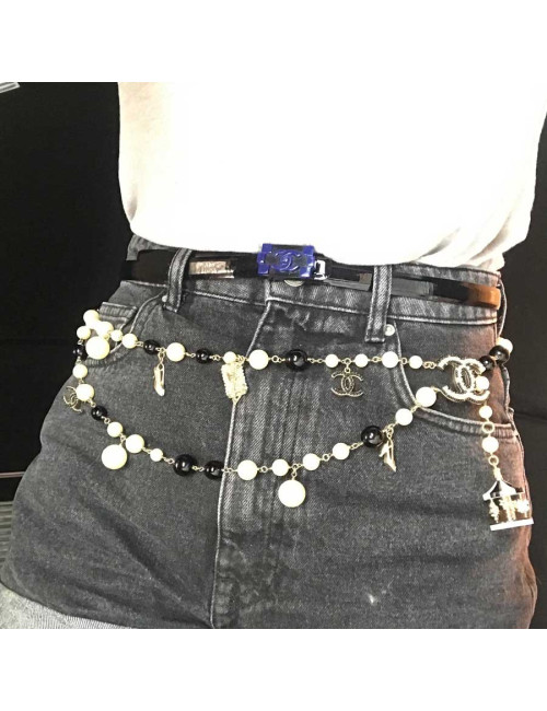 Ceinture sautoir CHANEL perles et charms