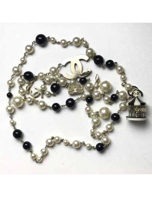 Ceinture sautoir CHANEL charms et perles