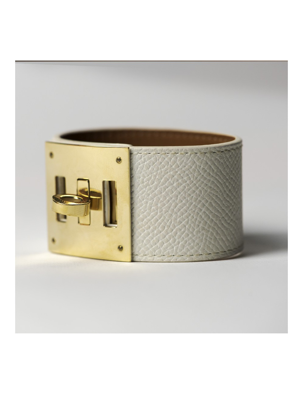 Bracelet HERMES Kelly Dog beige en cuir epsom