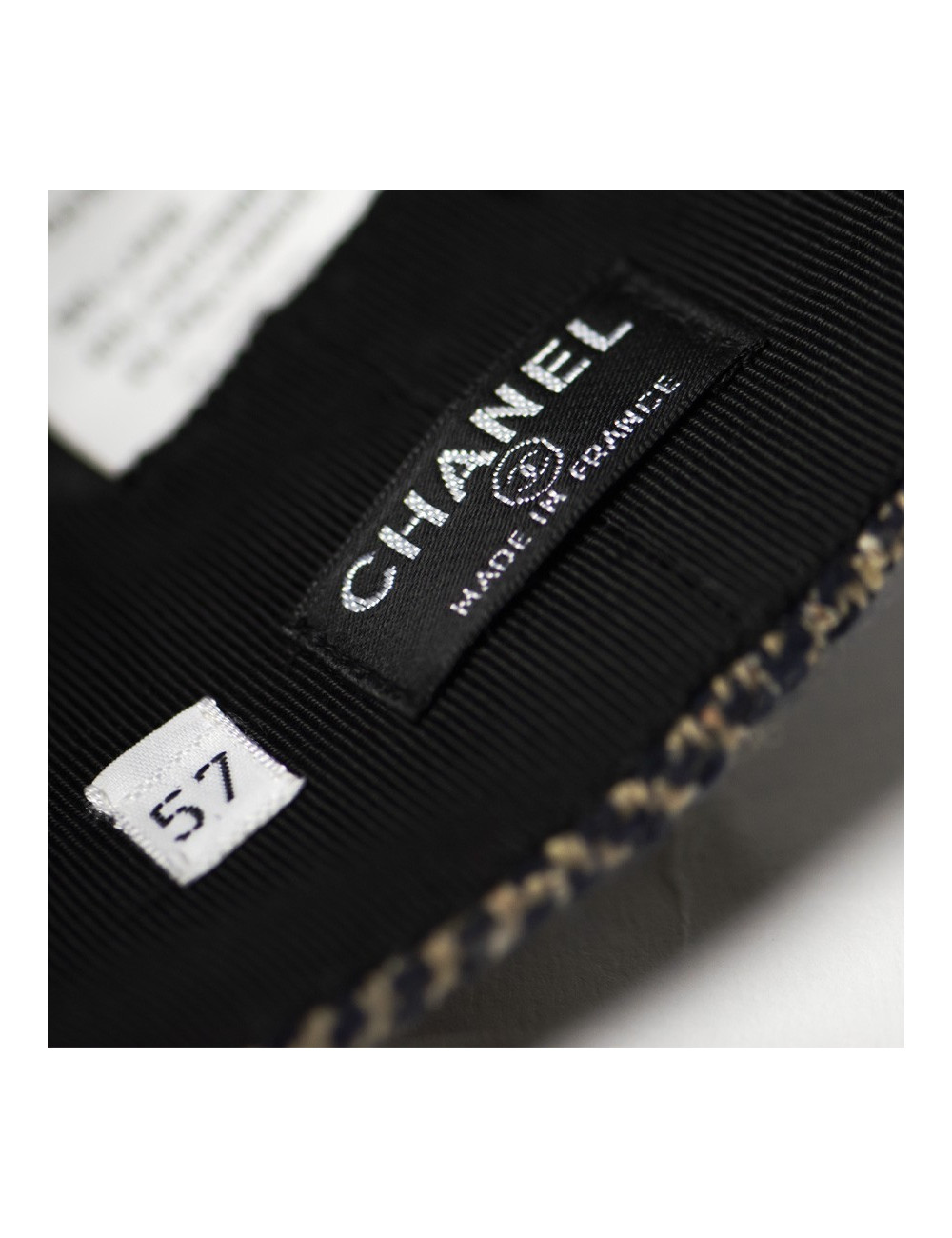 Casquette CHANEL T57 chevrons beige et bleu