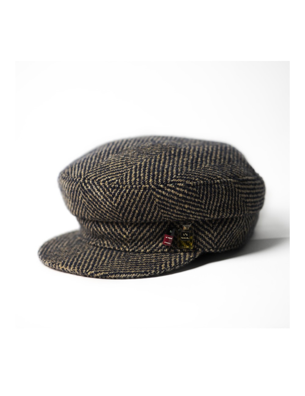 Casquette CHANEL T57 chevrons beige et bleu