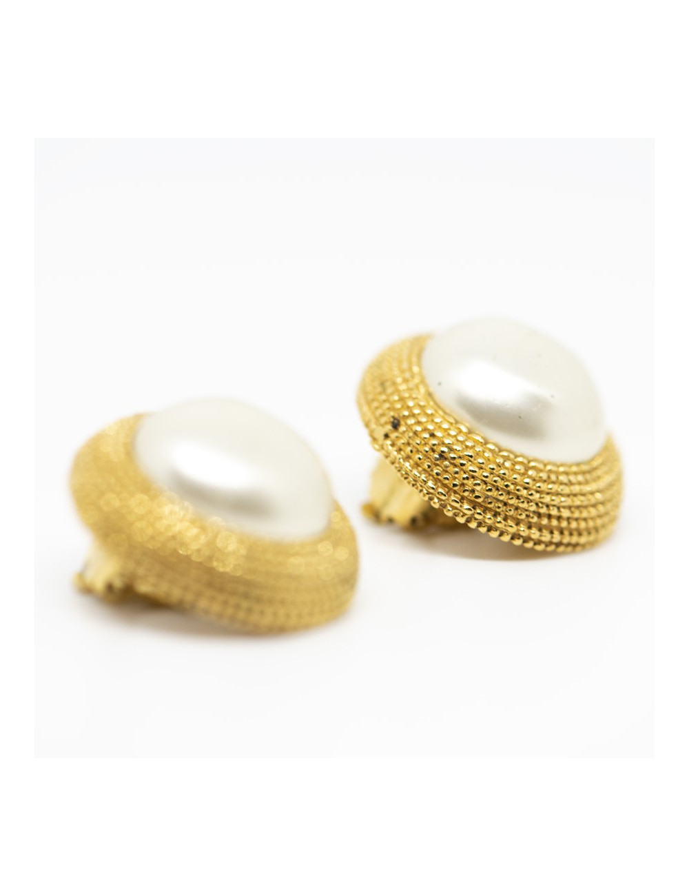 Clips CHANEL perles nacrées