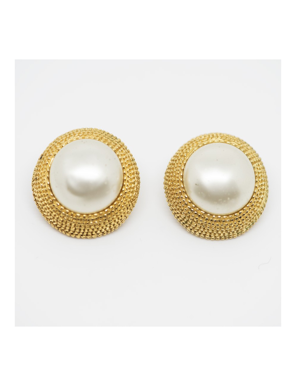 Clips CHANEL perles nacrées