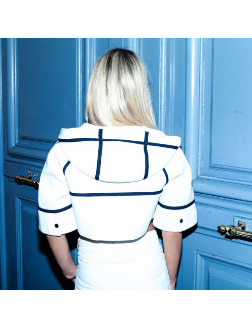 Gilet avec capuche CHANEL blanc et gansé de noir