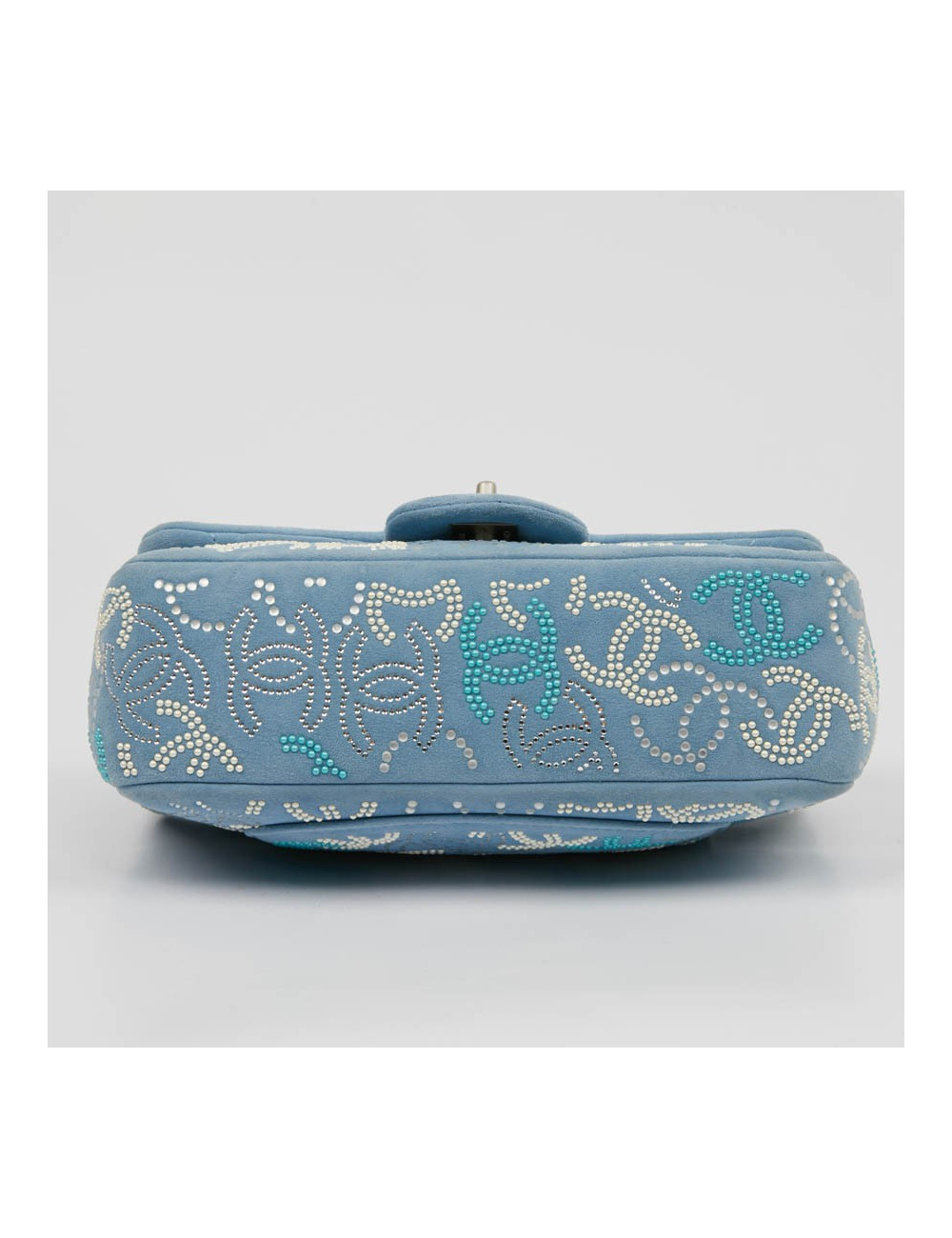 Petit sac classique CHANEL bleu perles 