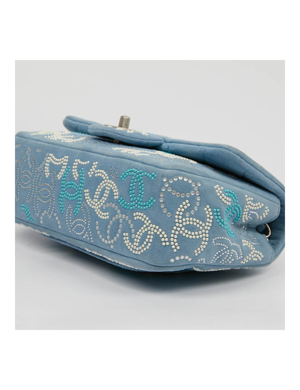 Petit sac classique CHANEL bleu perles 