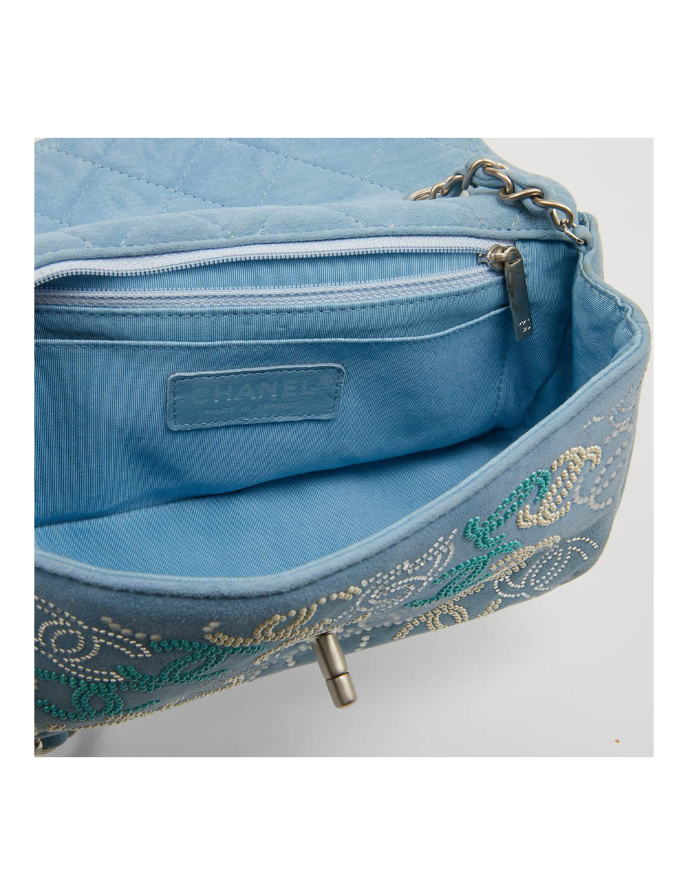 Petit sac classique CHANEL bleu perles 