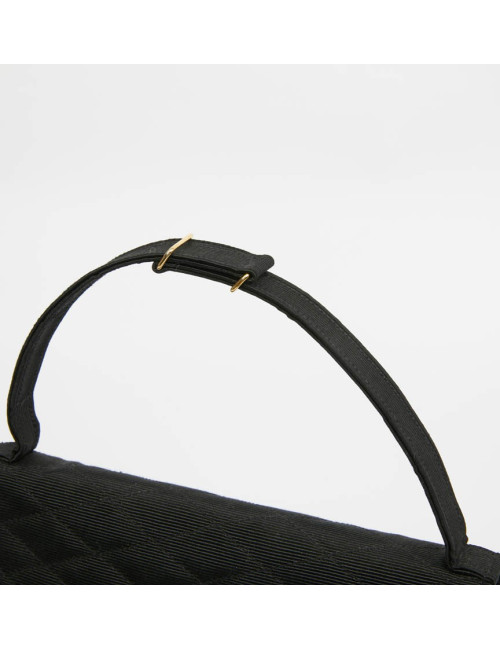 Sac pochette CHANEL en tissu noir matelassé