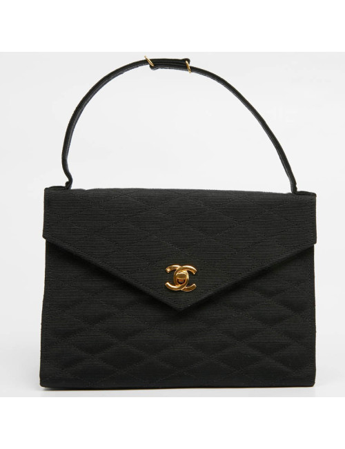 Sac pochette CHANEL en tissu noir matelassé