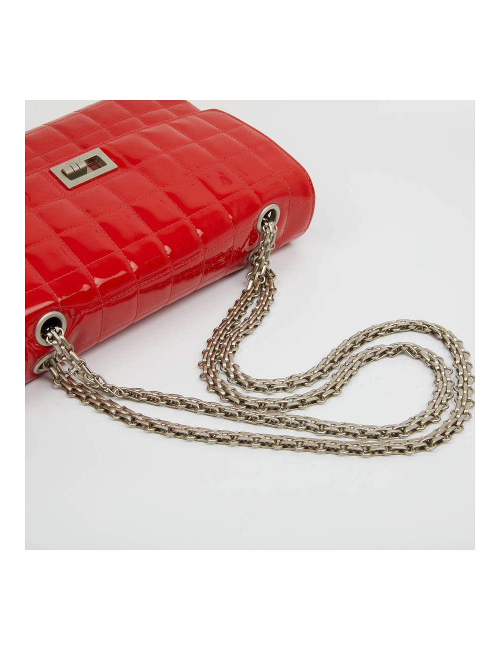 Sac 2.55 CHANEL cuir verni rouge Vintage