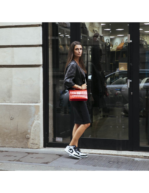 Sac 2.55 CHANEL cuir verni rouge Vintage